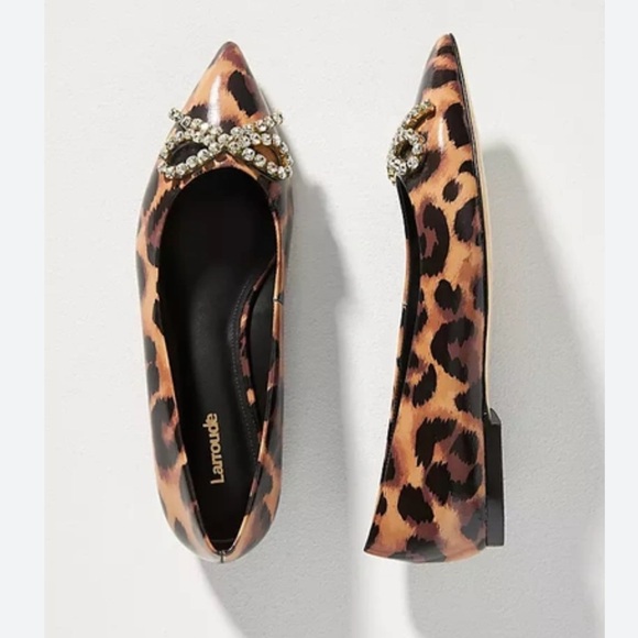 Larroude | NWT | Jaguar Patent Lee Flat Crystal Bow | 7 - Picture 1 of 7